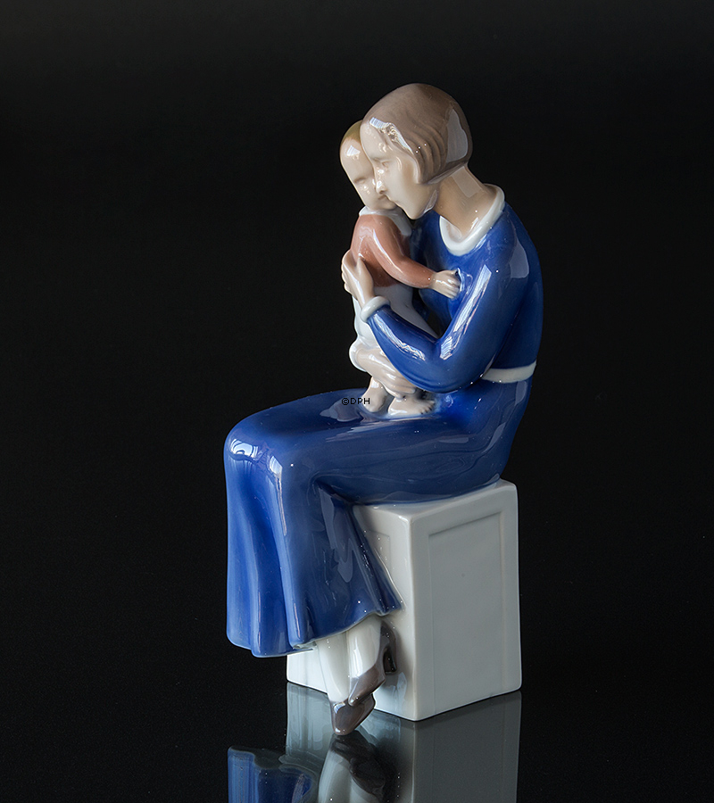 Mutter mit Kind, Bing & Gröndahl Figur Nr. 2200