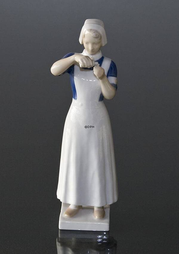 Krankenschwester, Bing & Gröndahl Figur Nr. 2226