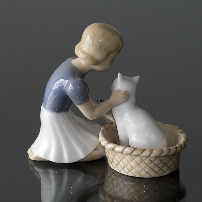 Freunde, Mädchen mit Katze, Bing & Gröndahl Figur Nr. 2249