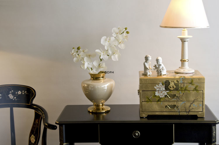 Seekind mit Blasentang, Goldverziert Bing & Gröndahl Figur Nr. 2266