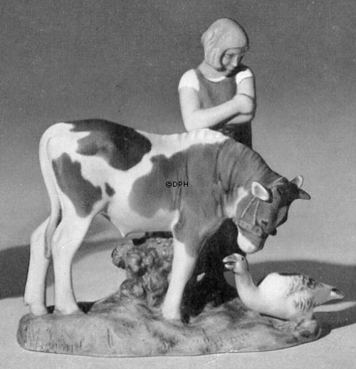 Mädchen mit Gans und Kuh, Bing & Gröndahl Figur Nr. 2272