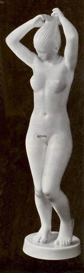 Mädchen, stehend, Bing & Gröndahl Figur Nr. 2282