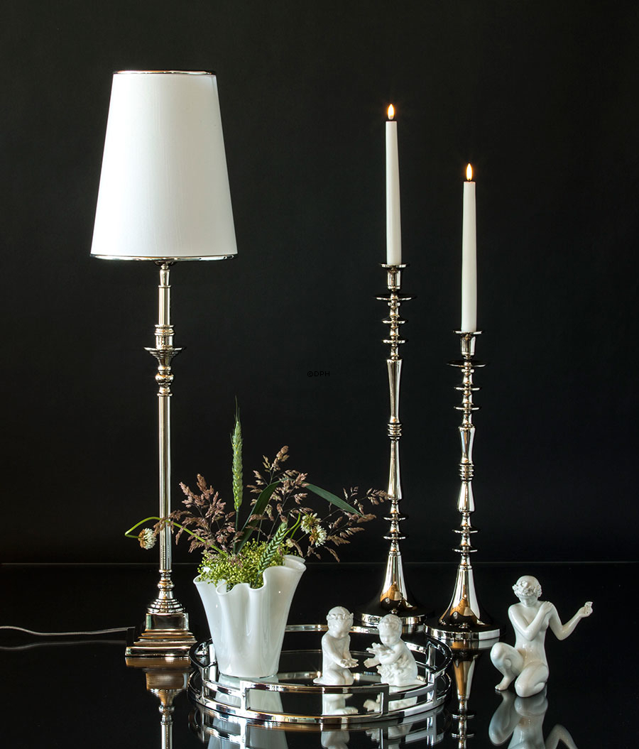 Nacktes Mädchen kniend, Bing & Gröndahl Figur Nr. 2283