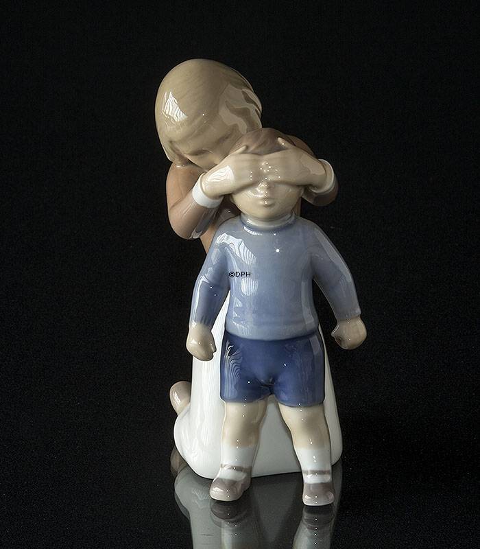 Überraschung, Kinder spielen, Bing & Gröndahl Figur Nr. 2301