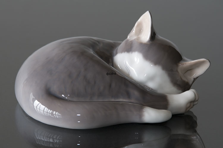 Katze, schlafend, Bing & Gröndahl Katze Figur Nr. 2309