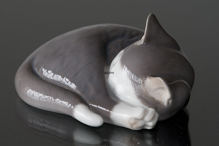 Katze, schlafend, Bing & Gröndahl Katze Figur Nr. 2309
