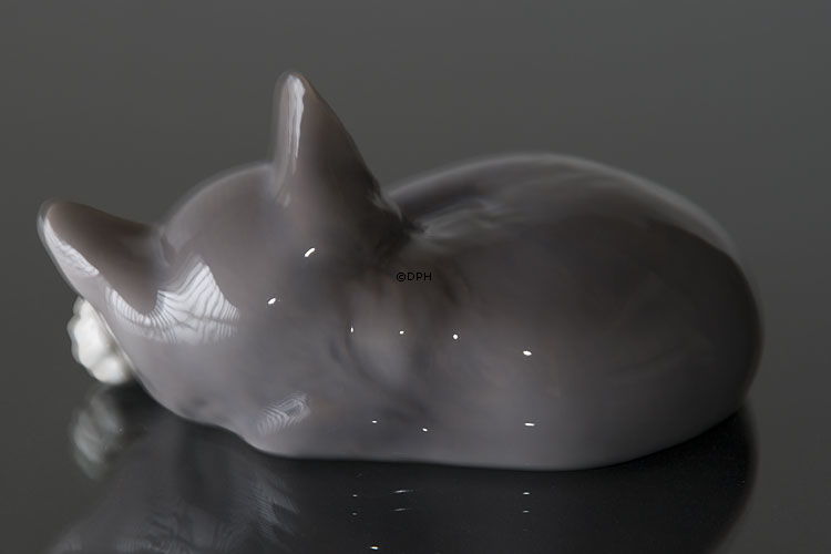 Katze, schlafend, Bing & Gröndahl Katze Figur Nr. 2309