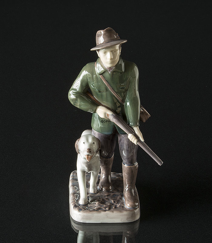 Jäger mit Hund, Bing & Gröndahl Figur Nr. 2328