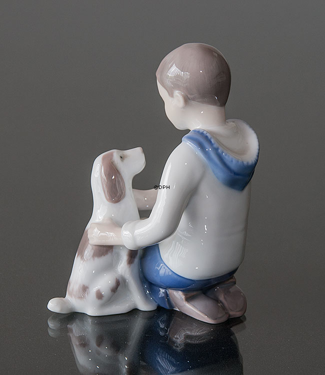 Junge mit Hund, wahre Freundschaft, Bing & Gröndahl Figur Nr. 2334