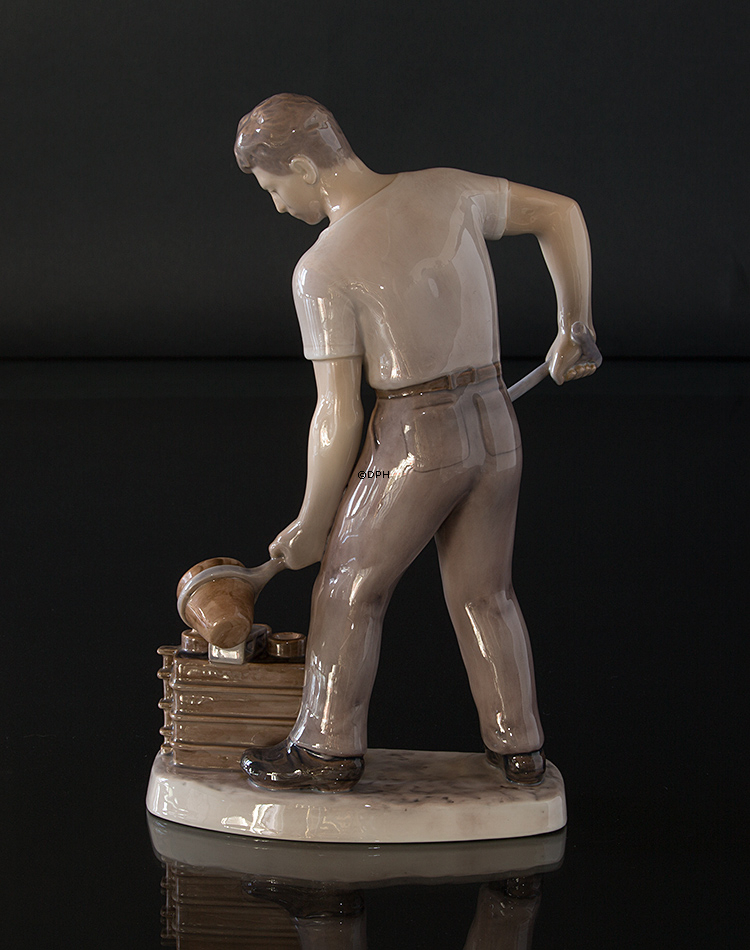 Eisenformer, Bing & Gröndahl Figur Nr. 2335