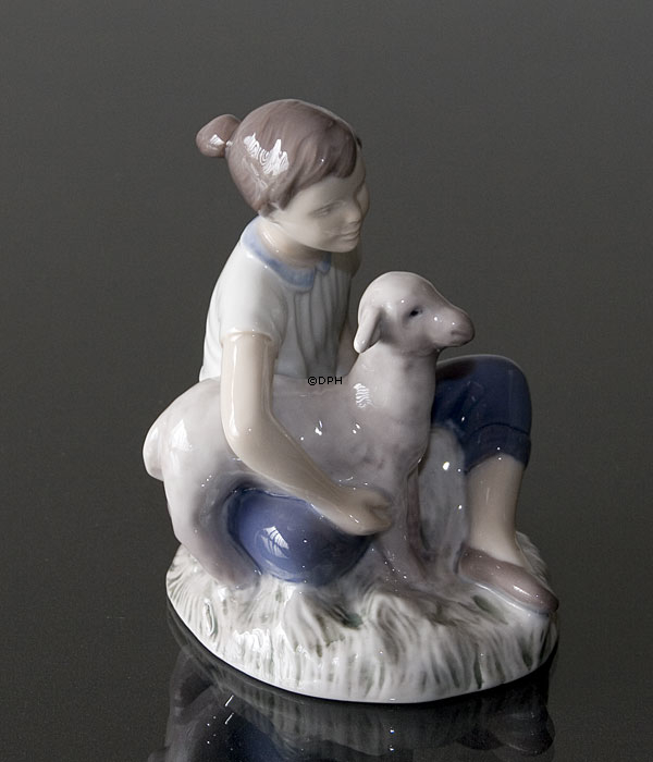 Mädchen mit Lamm, Mary hatte ein kleines Lamm, Bing & Gröndahl Figur Nr. 2336
