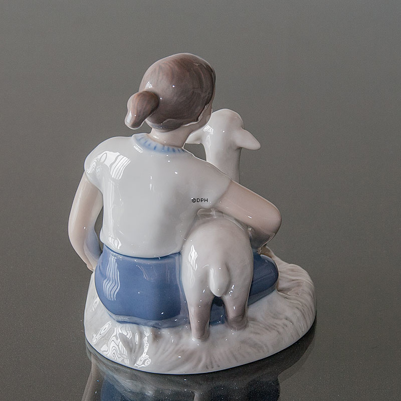 Mädchen mit Lamm, Mary hatte ein kleines Lamm, Bing & Gröndahl Figur Nr. 2336