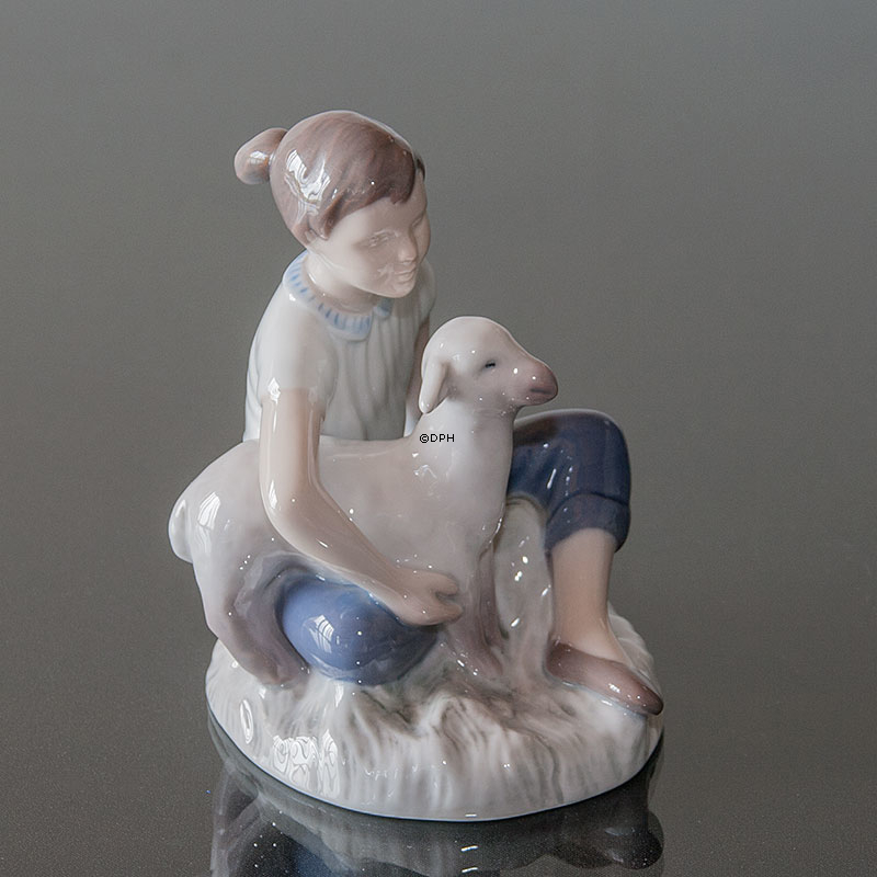 Mädchen mit Lamm, Mary hatte ein kleines Lamm, Bing & Gröndahl Figur Nr. 2336