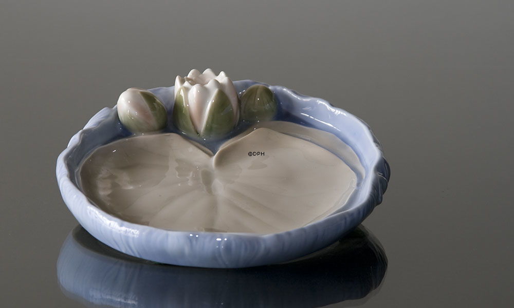 Schale mit Seerose Bing & Gröndahl Nr. 2360