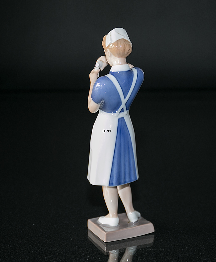 Krankenschwester, Bing & Gröndahl Figur Nr. 2379
