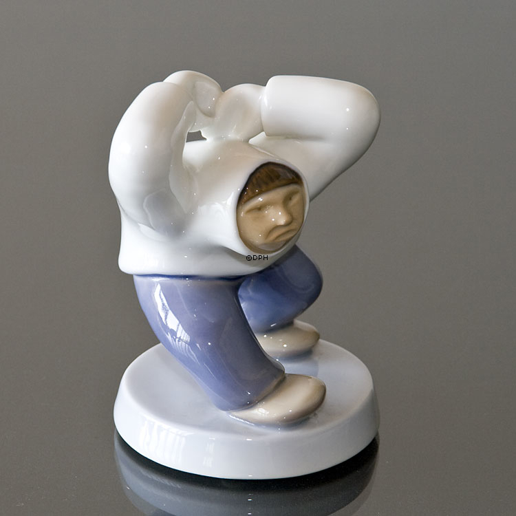 Wütender Greenlander mit den Fäusten in der Luft, Inuit, Bing & Gröndahl Figur Nr. 2417