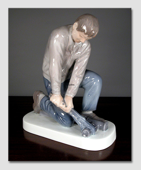 Klempner, Bing & Gröndahl Figur Nr. 2432