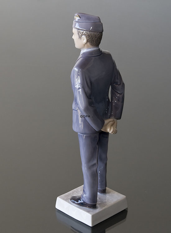 Militärpilot in Uniform, Bing & Gröndahl Figur nr. 2445