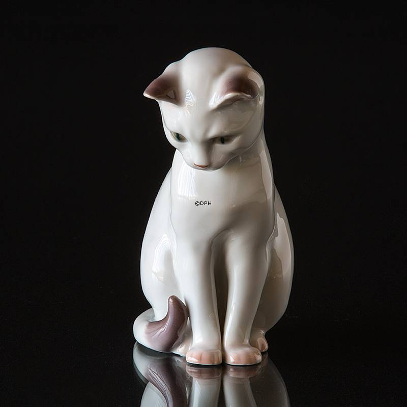 Wei&#xDF;e Katze, Bing &amp; Gr&#xF6;ndahl Katze Figur Nr. 2476