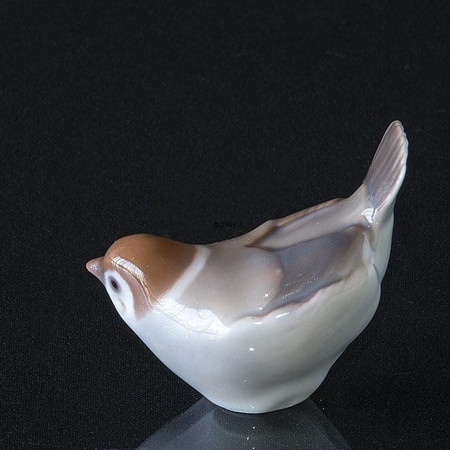 Sperling mit dem Schwanz nach oben, Bing & Gröndahl Figur Nr. 083 oder 2494