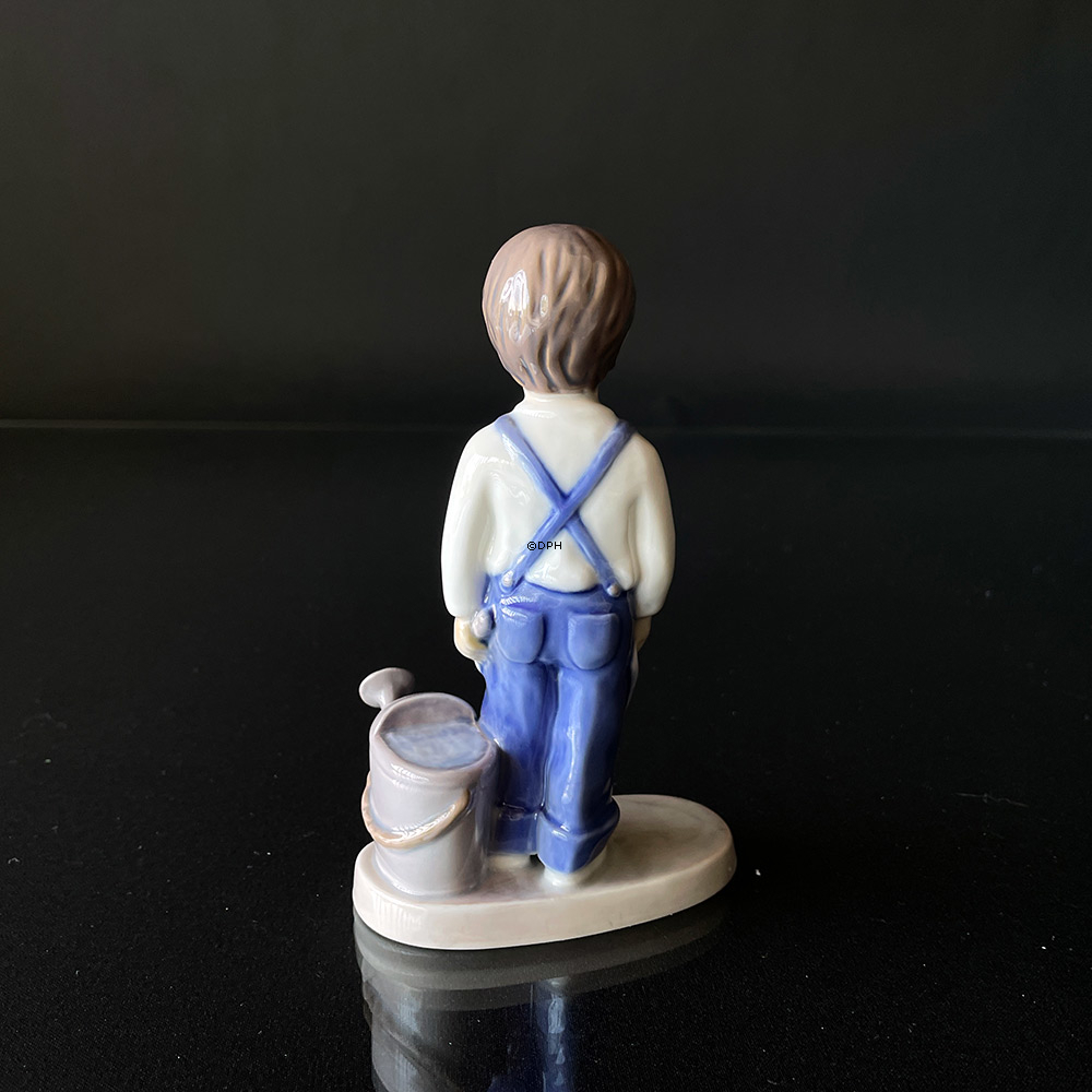 Der kleine Gärtner, Junge mit Gießkanne, Bing & Gröndahl Figur Nr. 546 oder 2546