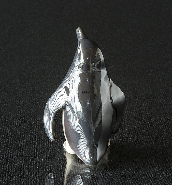 Kleiner stehender Pinguin, Bing & Gröndahl Vogelfigur Nr. 2557