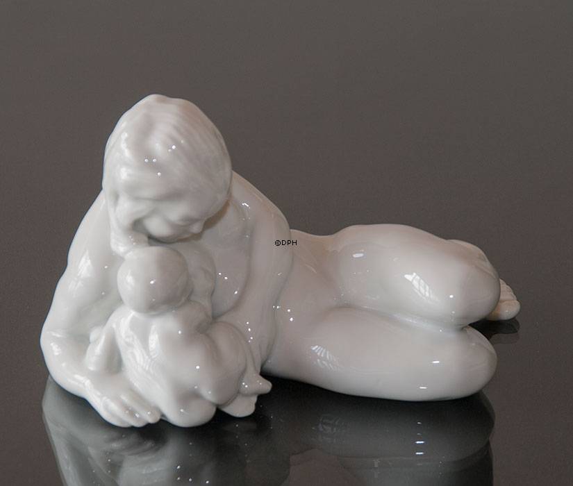 Frau mit Kind, Bing & Gröndahl Figur Nr. 29 oder 4029