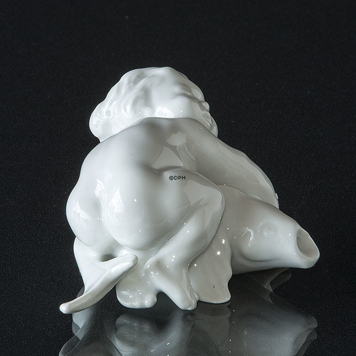 Junge liegend auf Fisch, Bing & Gröndahl Figur Nr. 35 oder 4035