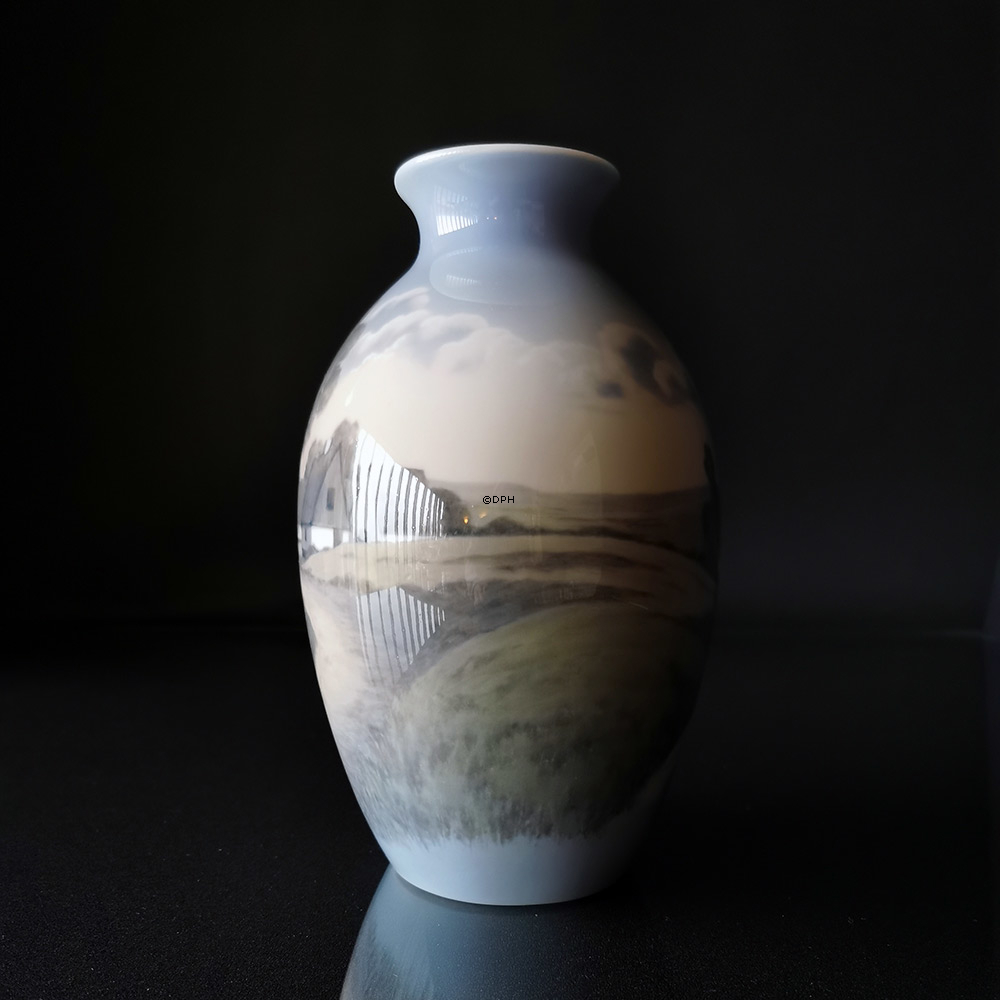 Vase mit Landschaft, Royal Copenhagen Nr. 5506 - Signiert L. Negithorn