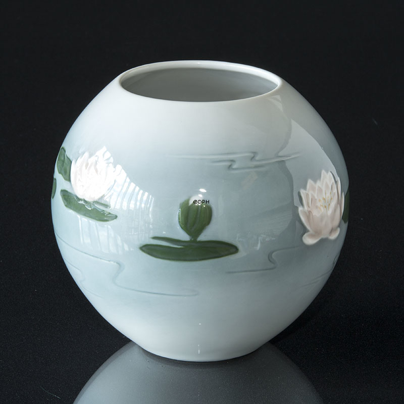 Vase mit Seerosen, Bing & Gröndahl Nr. 6412