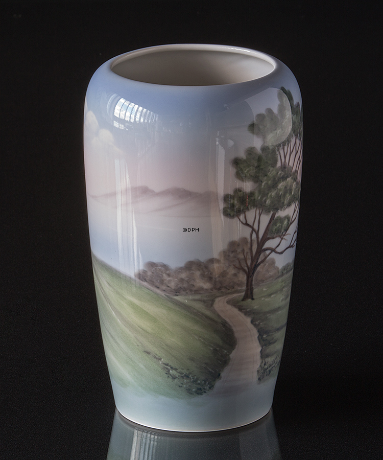 Vase mit dem Weg zum See, Bing & Gröndahl Nr. 716-5448 oder 748