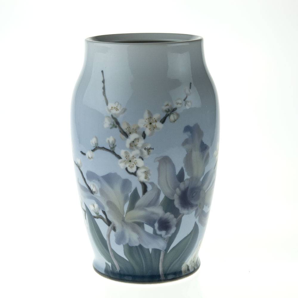 Vase mit Blumenzweig, Bing & Gröndahl Nr. 7208-2