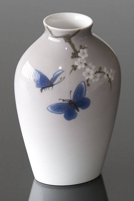 Vase mit Kirschzweig Schmetterling, Bing & Gröndahl Nr. 7777-239