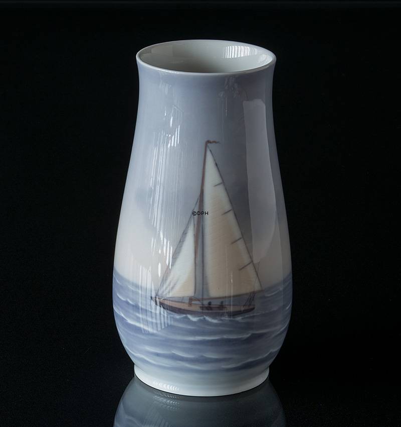 Vase mit Schiff, Bing & Gröndahl Nr. 800-5209