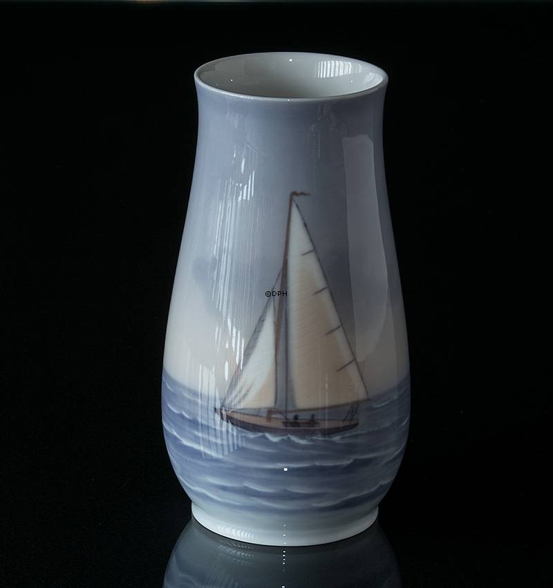 Vase mit Schiff, Bing & Gröndahl Nr. 800-5209