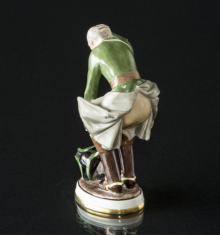 Herr im Wind, Bing & Gröndahl Überglasurfigur Nr. 8043