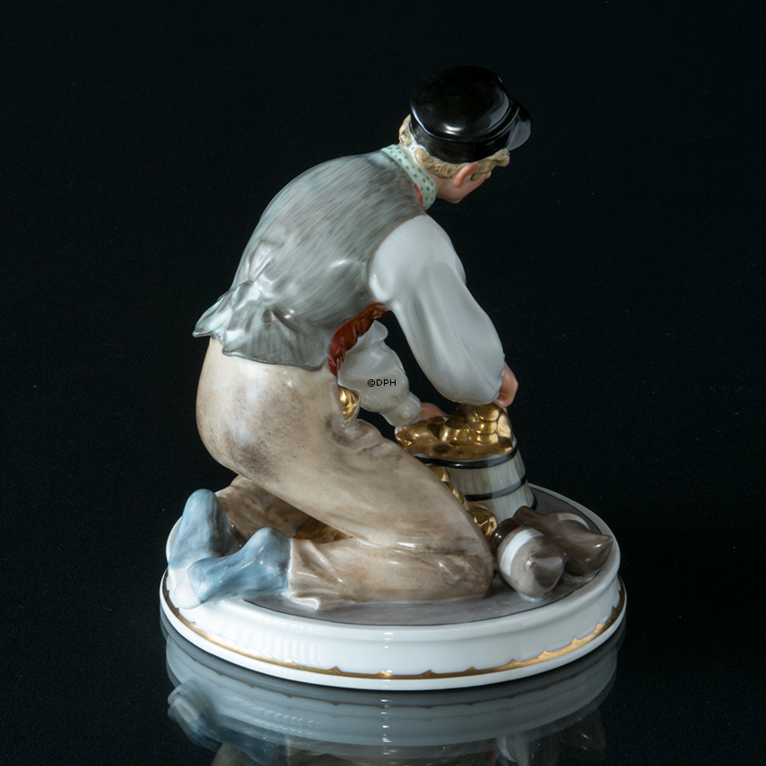 Kleiner Klaus, Bing & Gröndahl Überglasurfigur Nr. 8048