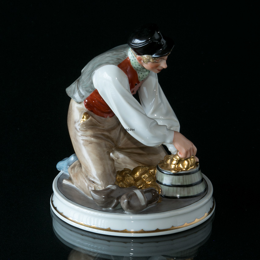 Kleiner Klaus, Bing & Gröndahl Überglasurfigur Nr. 8048