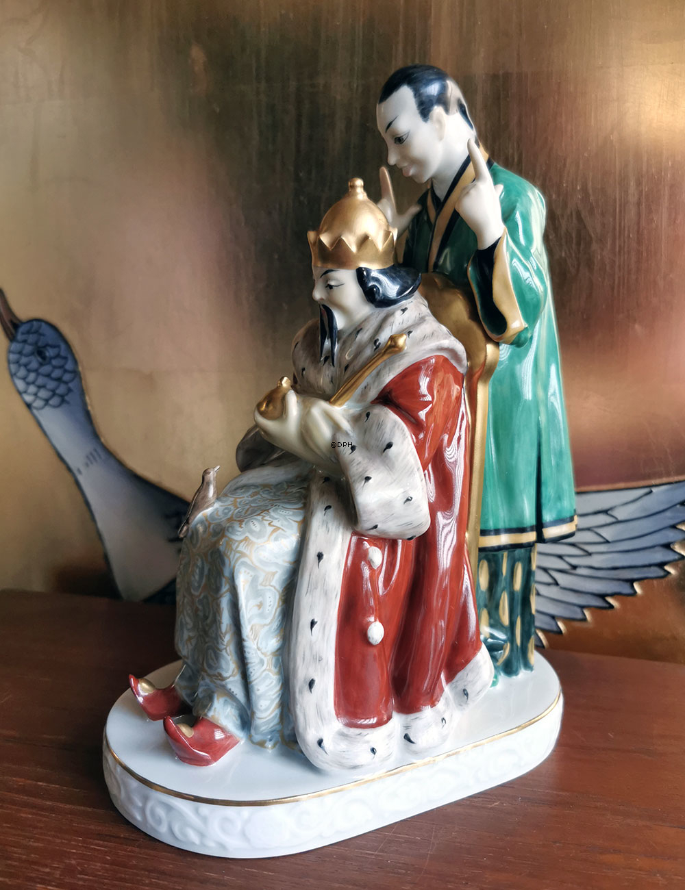 Der Kaiser und die Nachtigall




, Bing & Gröndahl Überglasurfigur Nr. 8049