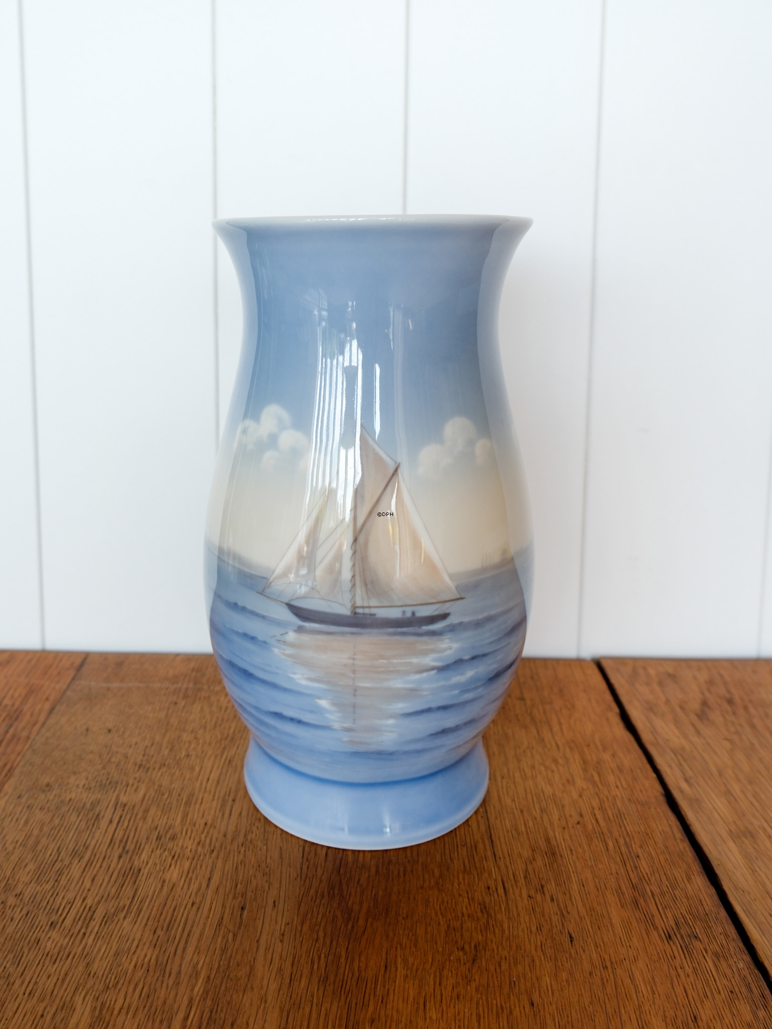 Vase mit Segelschiff, Bing & Gröndahl Nr. 810-5440.
