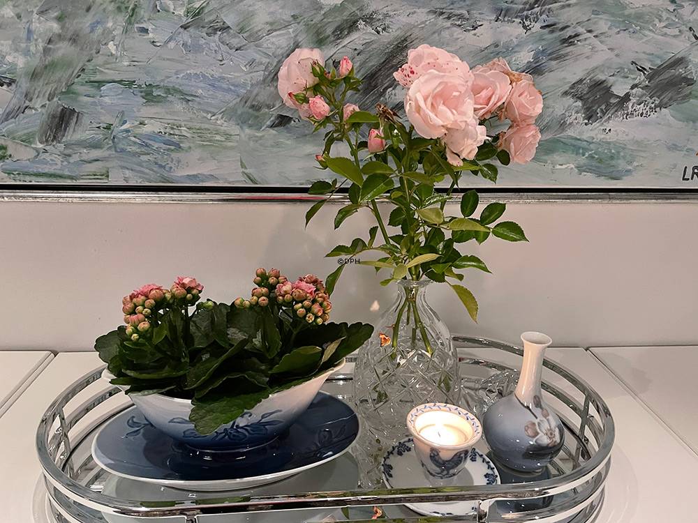 Vase mit Apfelzweig, Bing & Gröndahl Nr. 8358-143-B oder 8817-143