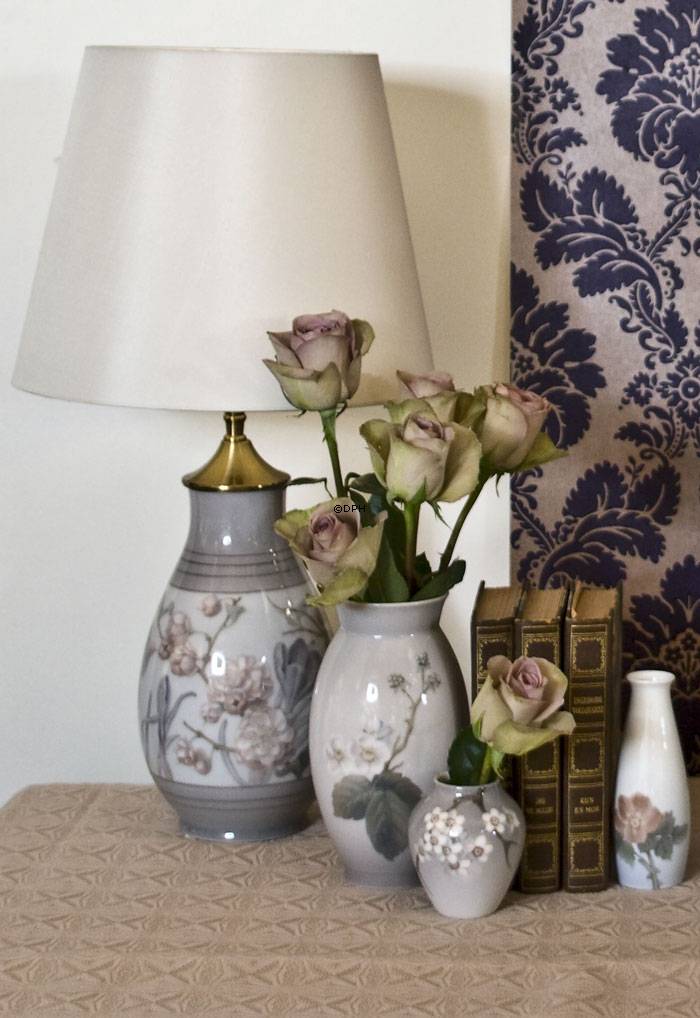 Vase mit Rose, Bing & Gröndahl Nr. 8403-126