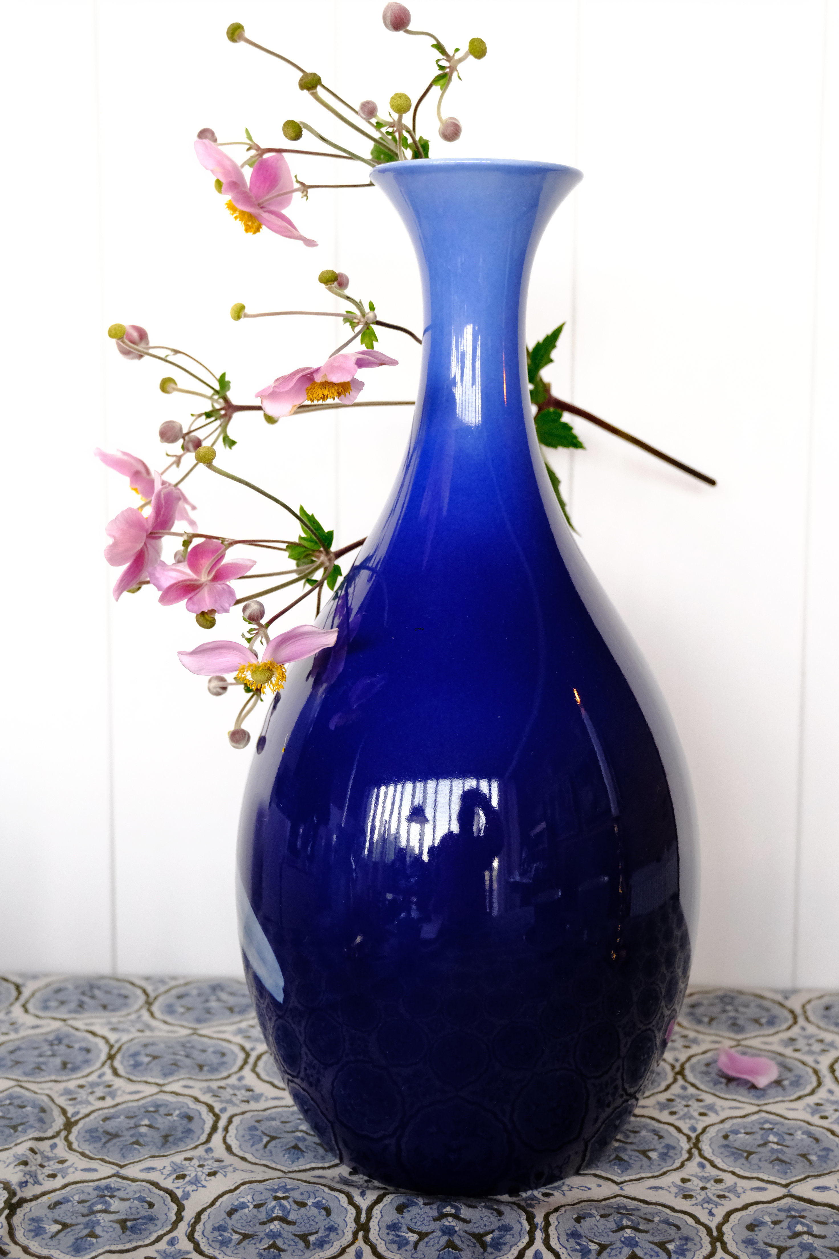 Bing & Grondahl Jugendstil Vase mit Iris Nr. 8557-234 Marie Smith Unica