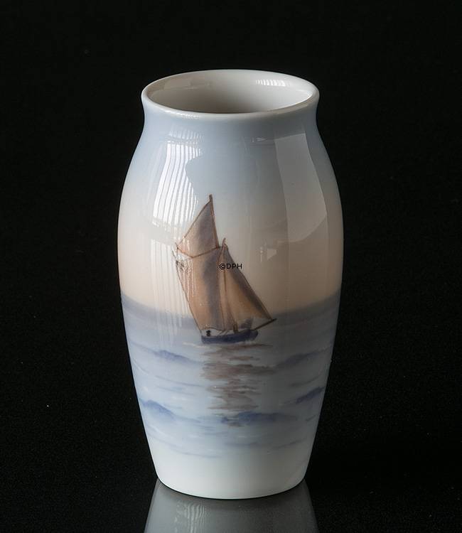 Vase mit Segelboot, Bing & Gröndahl Nr. 860-5255