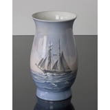 Vase mit Schoner, Bing & Gröndahl Nr. 8714-440