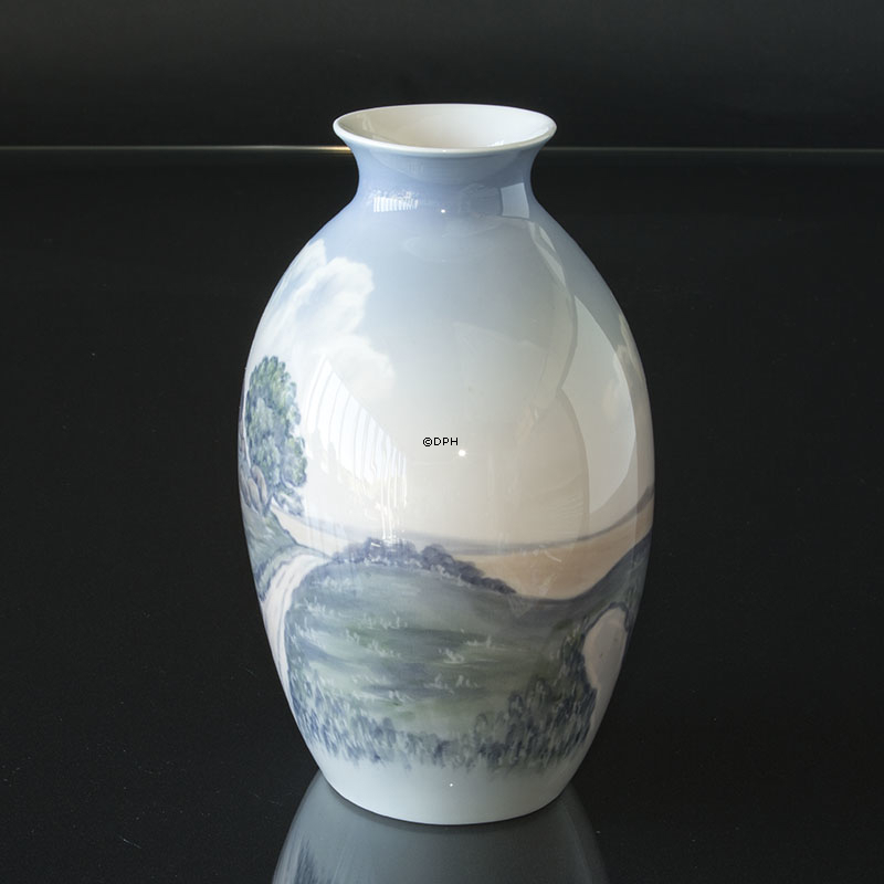 Vase mit Landschaft mit Dolmen, Royal Copenhagen Nr. 8776-506