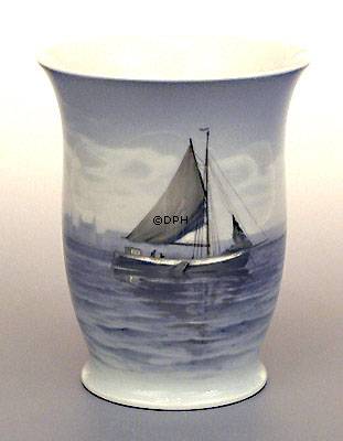 Vase mit Schiff, Fischerboot, Bing & Gröndahl Nr. 8778-487