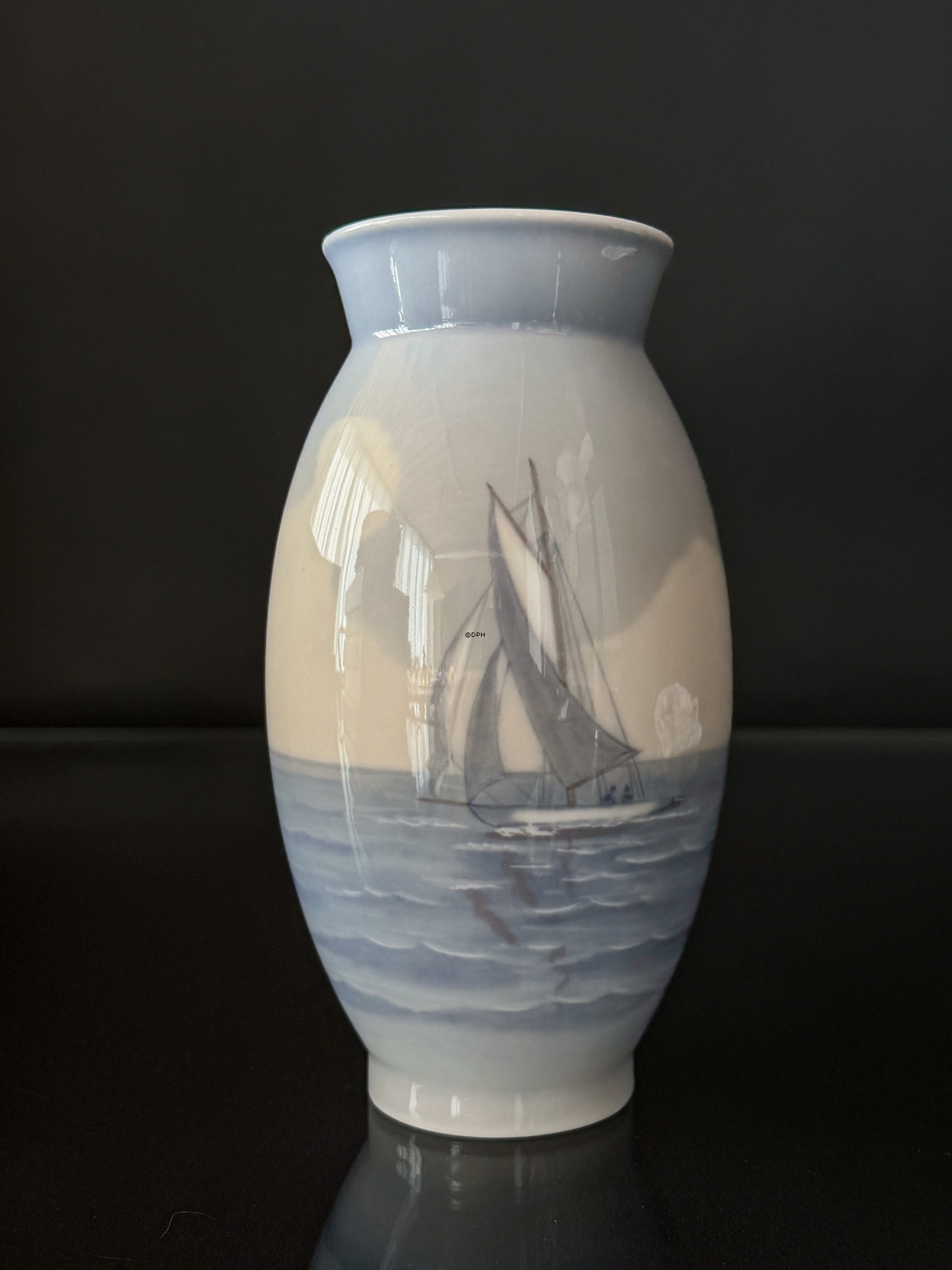 Vase mit Segelschiff, Bing & Grøndahl Nr. 910-5420
