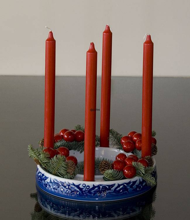 Advents-Kerzenhalter blau / weiß mit Christlicher Weißdorn-Dekoration, Bing & Gröndahl Nr. 9217