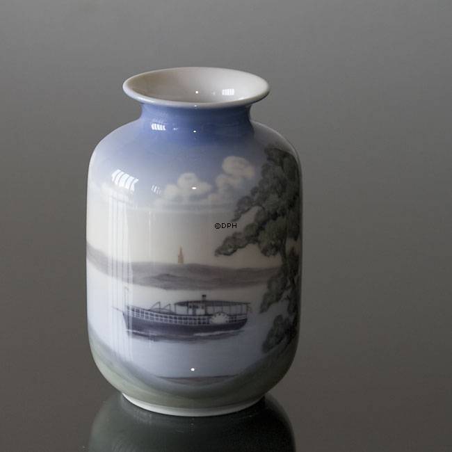 Vase mit Himmelbjerget und das Schiff Hjejlen, Bing & Gröndahl Nr. 940-5463